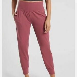Athleta Salutation Jogger in Powervita